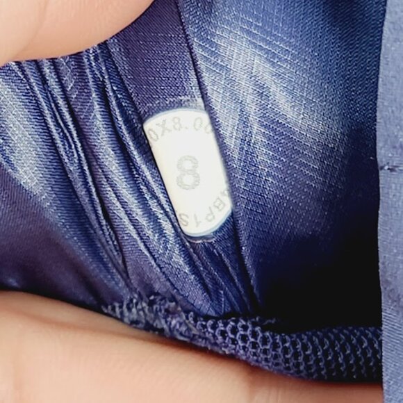 Lululemon Women's Navy Down For It All Run Winter Puffer Jacket Size 8 - Picture 6 of 8